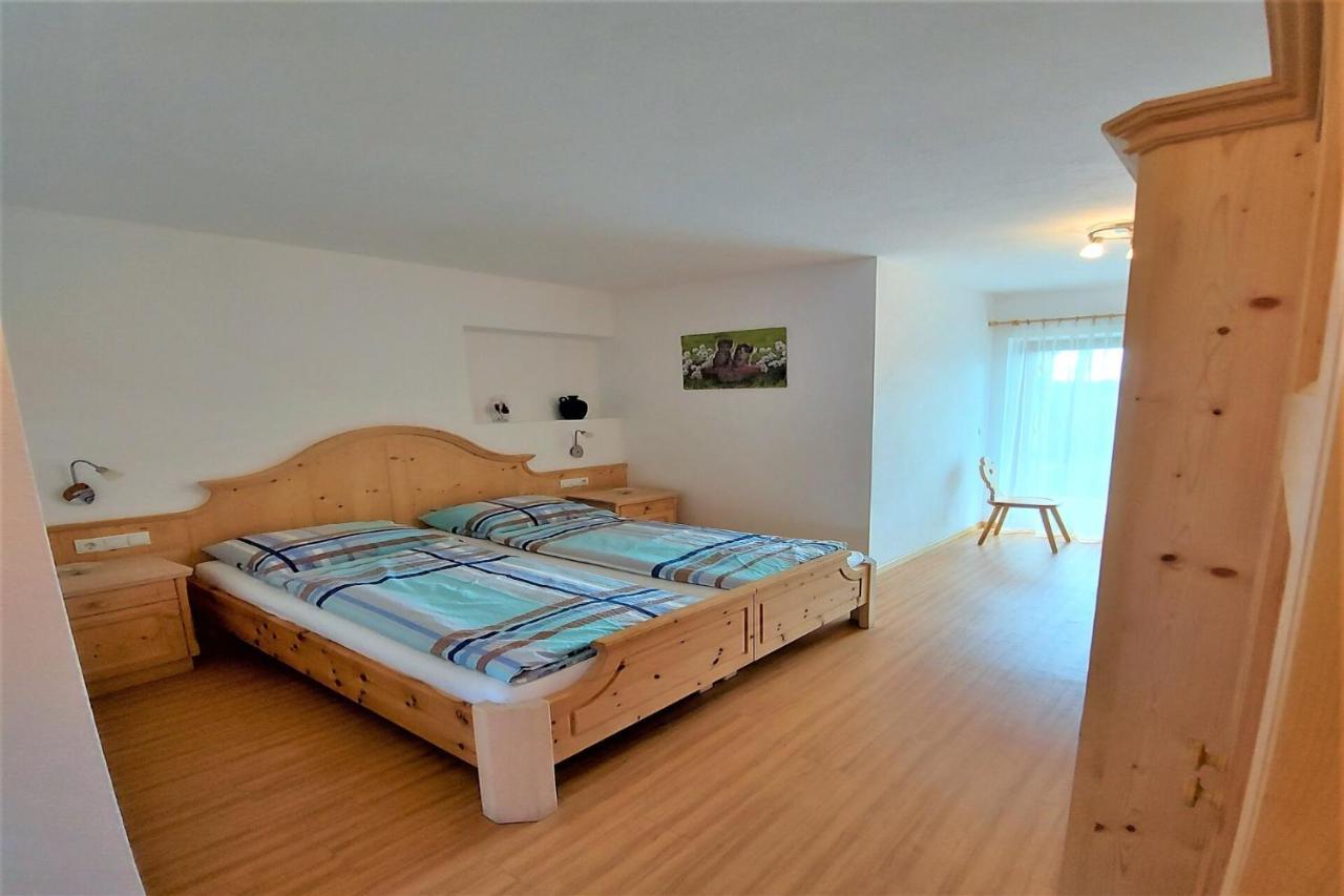 B&B Gasthaus Lieg 卡斯特尔罗托 外观 照片